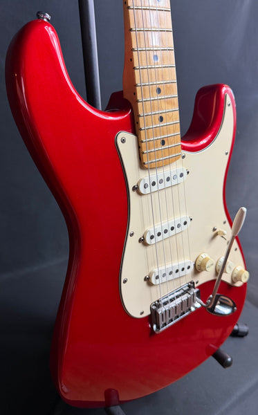 1989 Fender American Standard Stratocaster Electric Guitar Candy Apple Red w/ Case