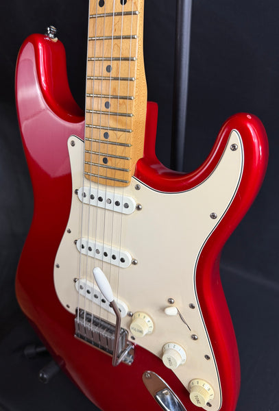 1989 Fender American Standard Stratocaster Electric Guitar Candy Apple Red w/ Case