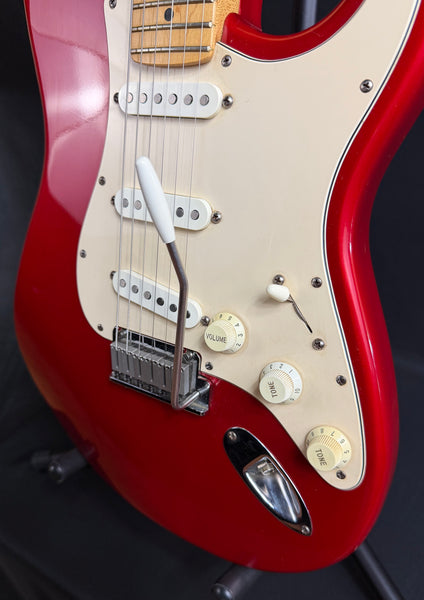 1989 Fender American Standard Stratocaster Electric Guitar Candy Apple Red w/ Case