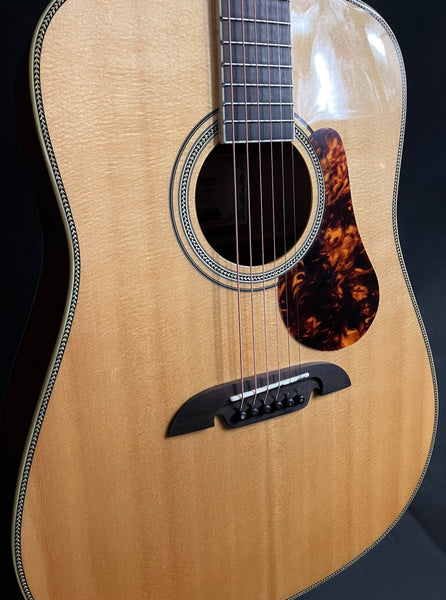 Alvarez MD60 Herringbone Masterworks Dreadnought Acoustic Guitar Natural w/ Gig Bag
