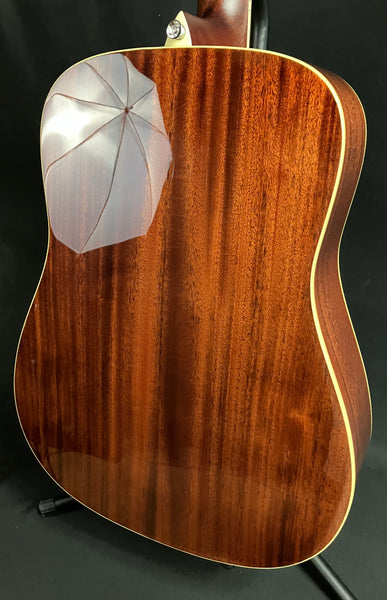 Alvarez MD60 Herringbone Masterworks Dreadnought Acoustic Guitar Natural w/ Gig Bag
