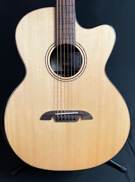 Alvarez ABT710 Elite Baritone Acoustic-Electric Guitar Gloss Natural Finish