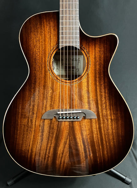 Alvarez AG66CESHB Artist Grand Auditorium Acoustic-Electric Guitar Shadowburst