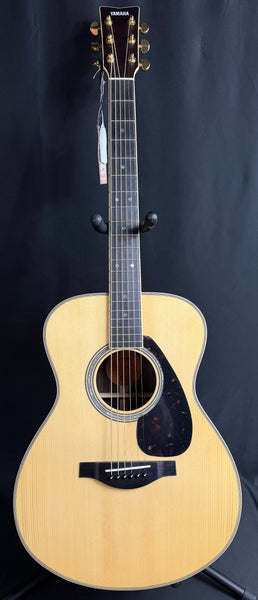 Yamaha LS16 ARE Grand Concert Acoustic-Electric Guitar Gloss Natural w/ Soft Case