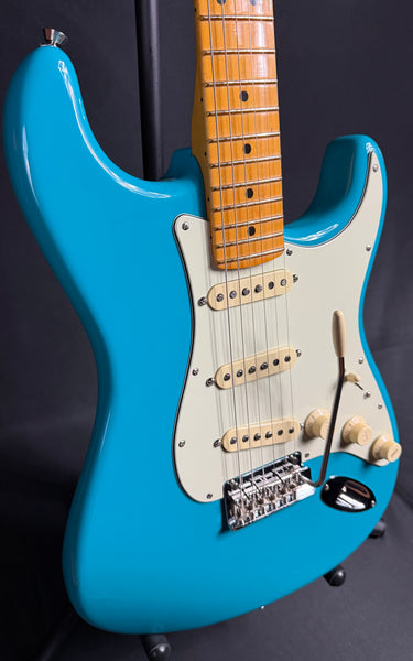 Fender American Professional II Stratocaster Electric Guitar Miami Blue w/ OHSC