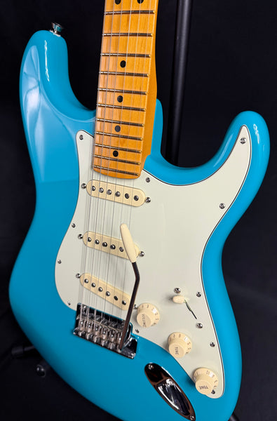 Fender American Professional II Stratocaster Electric Guitar Miami Blue w/ OHSC