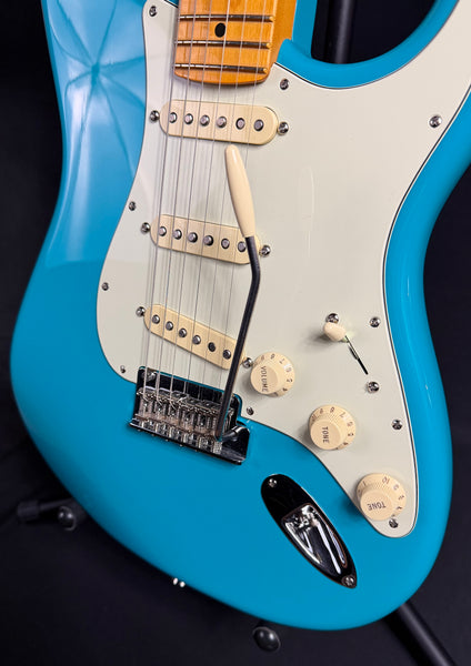 Fender American Professional II Stratocaster Electric Guitar Miami Blue w/ OHSC