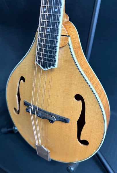 Bourgeois M5-A A-Style Mandolin Aged Tone Adirondack Blonde w/ Case