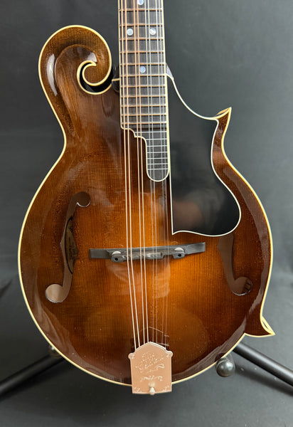 Gold Tone Grandmaster Elite F-Style Mandolin Vintage Leather Finish w/ Hardshell Case