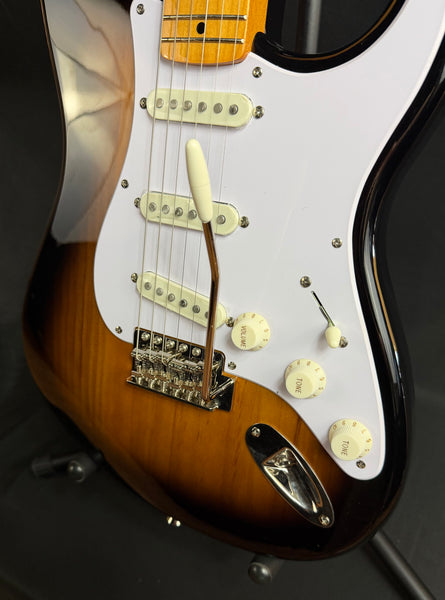 Squier Classic Vibe 50's Stratocaster Electric Guitar 2-Tone Sunburst Finish