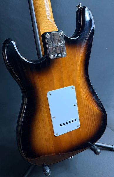 Squier Classic Vibe 50's Stratocaster Electric Guitar 2-Tone Sunburst Finish