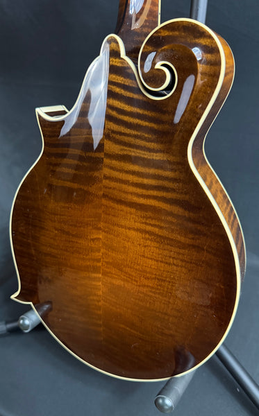 Gold Tone Grandmaster Elite F-Style Mandolin Vintage Leather Finish w/ Hardshell Case