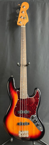 Squier Classic Vibe 60's Jazz Bass 4-String Bass Guitar 3-Tone Sunburst (752)