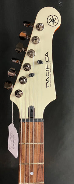 Yamaha PAC612VIIX Pacifica Electric Guitar Vintage White Finish