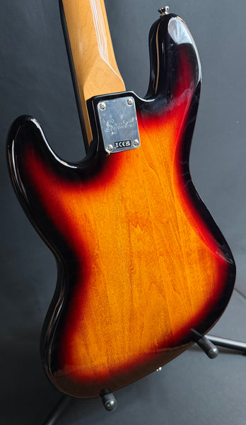 Squier Classic Vibe 60's Jazz Bass 4-String Bass Guitar 3-Tone Sunburst (752)