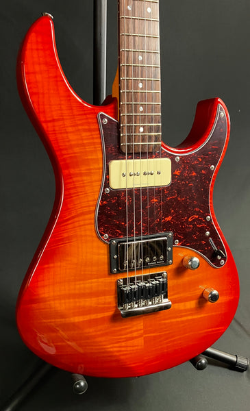 Yamaha PAC611HFM Pacifica Hardtail Electric Guitar Light Amber Burst Finish