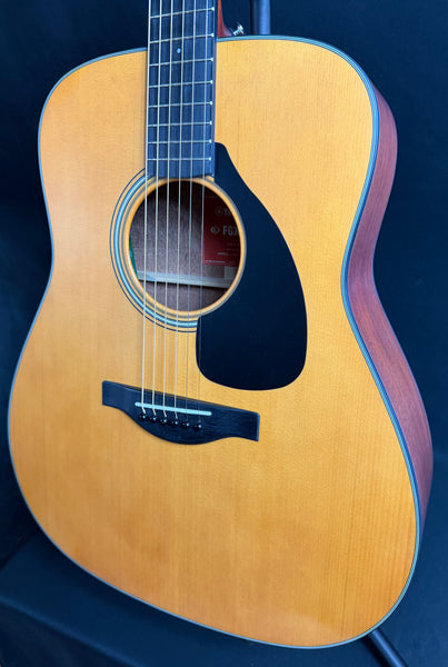 Yamaha FGX3 Red Label Dreadnought Acoustic-Electric Guitar Vintage Natural w/ Case (045)