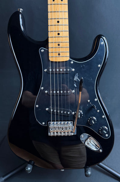 Squier Classic Vibe 70's Statocaster Electric Guitar Gloss Black Finish (119)