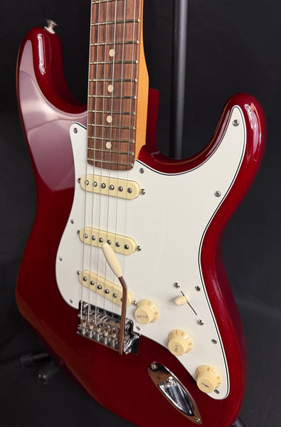Fender Player II Stratocaster Electric Guitar Transparent Cherry Finish