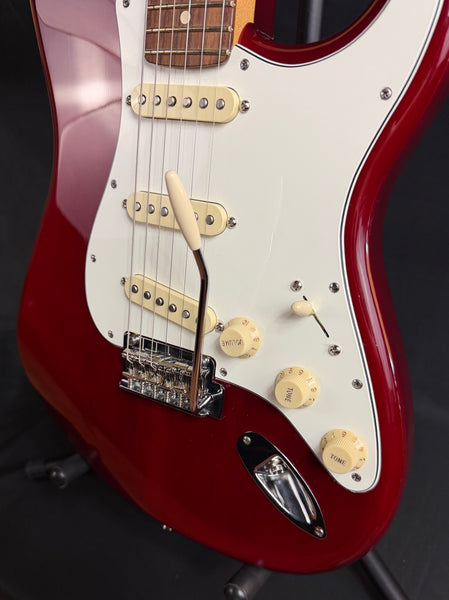 Fender Player II Stratocaster Electric Guitar Transparent Cherry Finish
