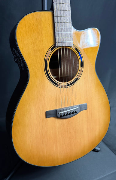 Yamaha TAS1 C TransAcoustic Folk Cutaway Acoustic-Electric Guitar Sand Burst Finish w/ Soft Case