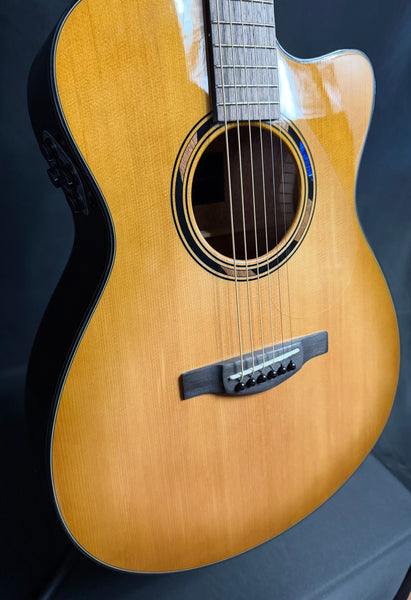 Yamaha TAS1 C TransAcoustic Folk Cutaway Acoustic-Electric Guitar Sand Burst Finish w/ Soft Case
