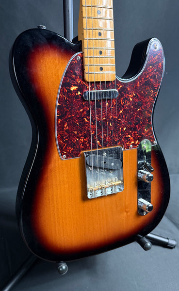 Fender Vintera '50s Telecaster Electric Guitar 2-Color Sunburst w/ Tweed Case