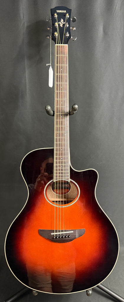 Yamaha APX600OVS Thin Body Acoustic-Electric Guitar Old Violin Sunburst