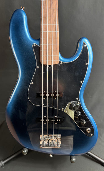 Fender American Professional II Jazz Bass Fretless 4-String Bass Guitar Dark Night w/ OHSC