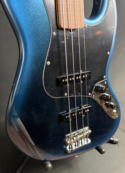 Fender American Professional II Jazz Bass Fretless 4-String Bass Guitar Dark Night w/ OHSC
