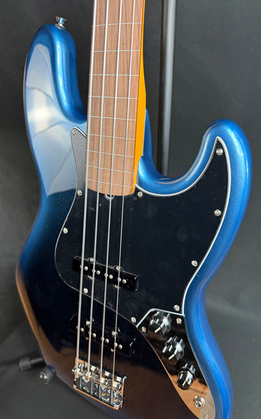Fender American Professional II Jazz Bass Fretless 4-String Bass Guitar Dark Night w/ OHSC