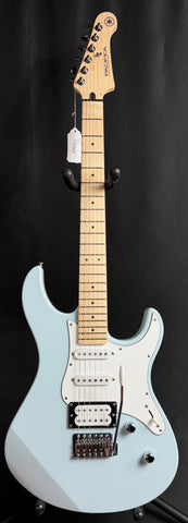 Yamaha PAC112VM Pacifica Electric Guitar Ice Blue Finish
