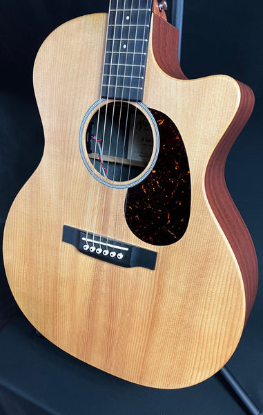 Martin GPCX1AE Grand Performance Cutaway Acoustic-Electric Guitar Natural w/ Gig Bag