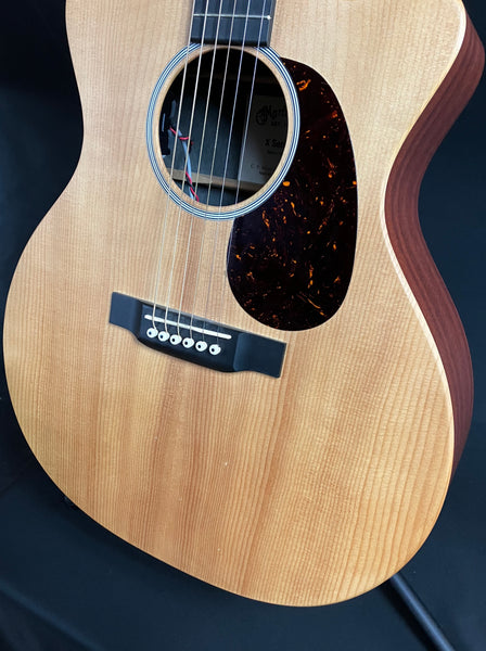 Martin GPCX1AE Grand Performance Cutaway Acoustic-Electric Guitar Natural w/ Gig Bag