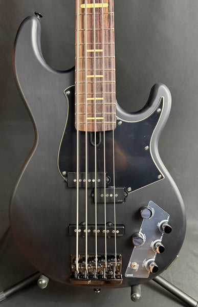 Yamaha BB735A Broad Bass 5-String Bass Guitar Translucent Matte Black w/ Gig Bag (054)