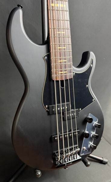 Yamaha BB735A Broad Bass 5-String Bass Guitar Translucent Matte Black w/ Gig Bag (054)