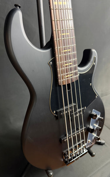 Yamaha BB735A Broad Bass 5-String Bass Guitar Translucent Matte Black w/ Gig Bag (054)