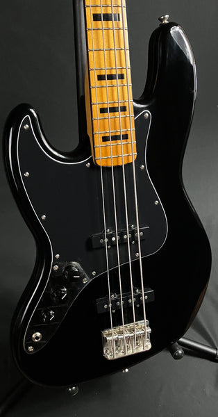 Squier Classic Vibe 70's Jazz Bass Left-Handed 4-String Bass Guitar Gloss Black