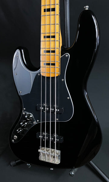 Squier Classic Vibe 70's Jazz Bass Left-Handed 4-String Bass Guitar Gloss Black