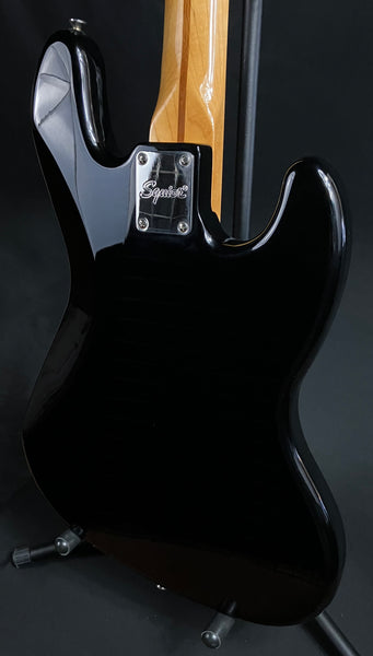 Squier Classic Vibe 70's Jazz Bass Left-Handed 4-String Bass Guitar Gloss Black