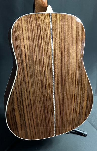 Martin D-28 (2025) Dreadnought Acoustic Guitar Gloss Natural Finish w/ Case