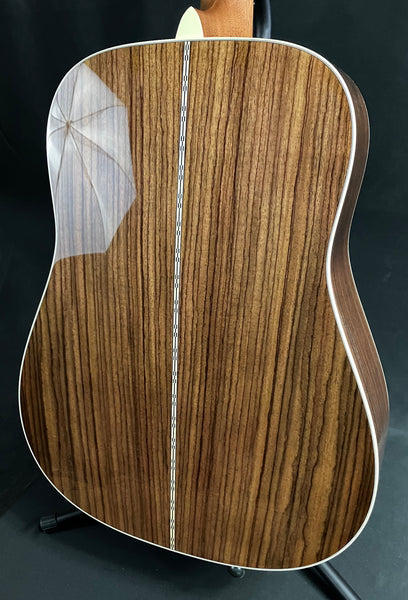 Martin D-28 (2025) Dreadnought Acoustic Guitar Gloss Natural Finish w/ Case