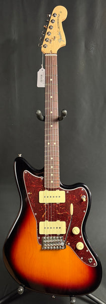 Fender American Performer Jazzmaster Electric Guitar 3-Tone Sunburst w/ Gig Bag
