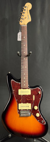 Fender American Performer Jazzmaster Electric Guitar 3-Tone Sunburst w/ Gig Bag