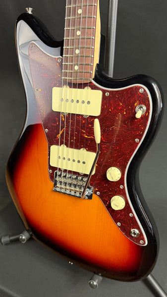 Fender American Performer Jazzmaster Electric Guitar 3-Tone Sunburst w/ Gig Bag