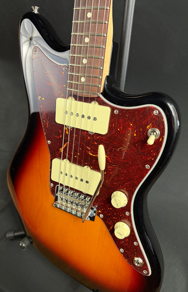 Fender American Performer Jazzmaster Electric Guitar 3-Tone Sunburst w/ Gig Bag