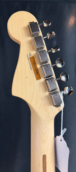 Fender American Performer Jazzmaster Electric Guitar 3-Tone Sunburst w/ Gig Bag