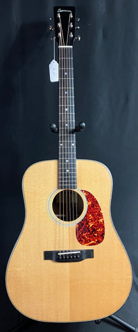 Eastman E3DE Dreadnought Acoustic-Electric Guitar Natural Satin w/ Gig Bag