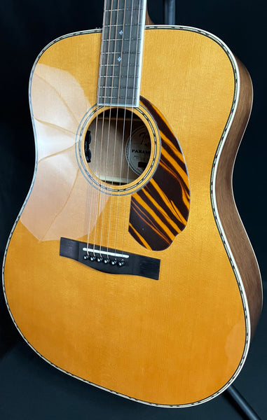 Fender PD-220E Dreadnought Acoustic-Electric Guitar Gloss Natural Finish