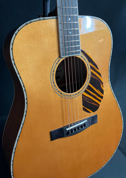 Fender PD-220E Dreadnought Acoustic-Electric Guitar Gloss Natural Finish